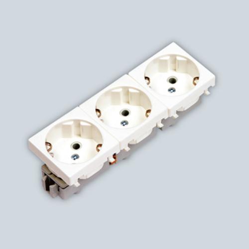 45X45mm 3 lü Sebeke Priz (45 Derece)